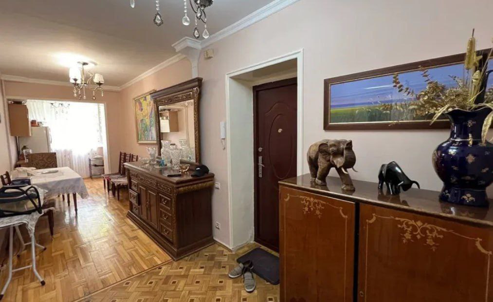 Uzbekistan Vila: Property Rent /Sale 乌兹别克斯坦公寓出售41 : yakkasaroy 2房间 145000$