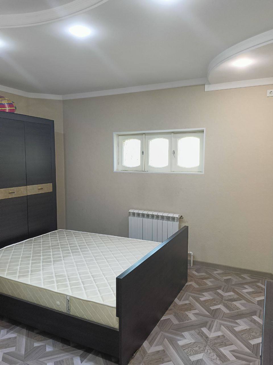 Uzbekistan Vila: Property Rent /Sale 乌兹别克斯坦公寓出租50: 2000$