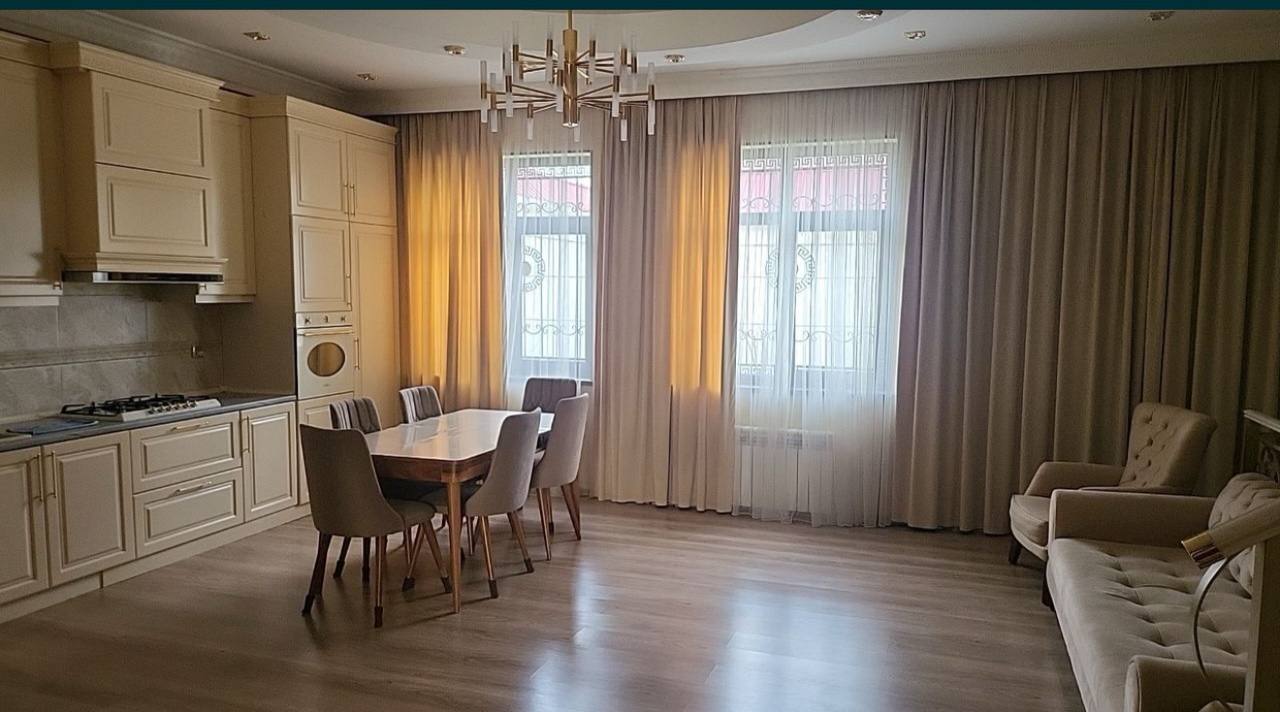 Uzbekistan Vila: Property Rent /Sale 乌兹别克斯坦公寓出租78: Yakkasaray 3000$