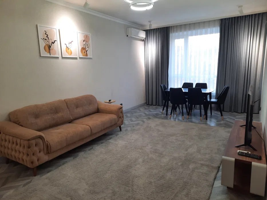 Uzbekistan Vila: Property Rent /Sale 乌兹别克斯坦公寓出租108: Mirabad 1400$