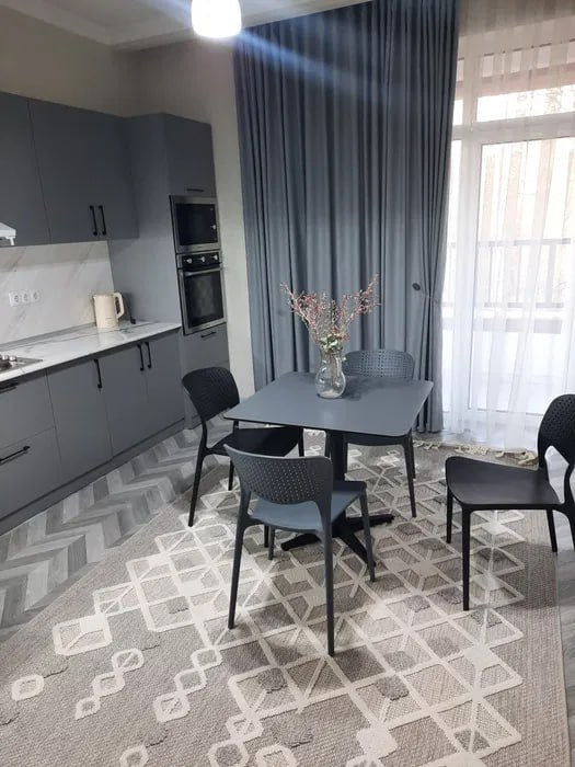 Uzbekistan Vila: Property Rent /Sale 乌兹别克斯坦公寓出租108: Mirabad 1400$