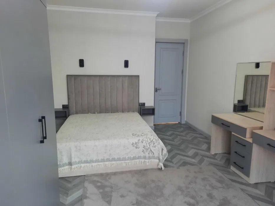 Uzbekistan Vila: Property Rent /Sale 乌兹别克斯坦公寓出租108: Mirabad 1400$
