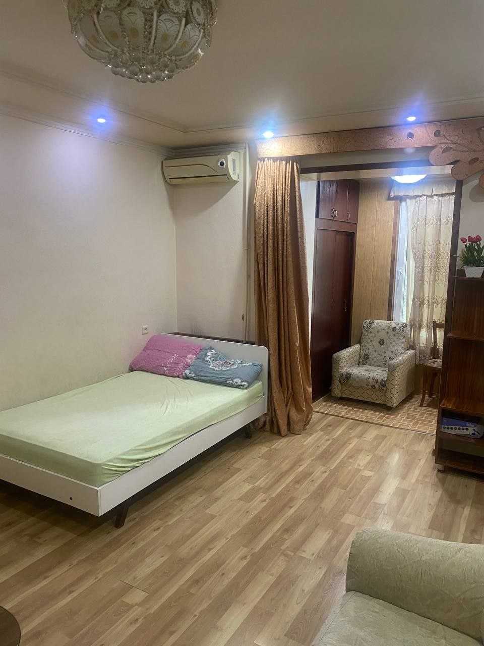 Uzbekistan Vila: Property Rent /Sale 乌兹别克斯坦公寓出租139:Yakkasaray 400$