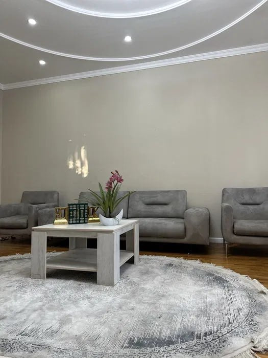 Uzbekistan Vila: Property Rent /Sale 乌兹别克斯坦公寓出租143:Yakkasaray 2800$