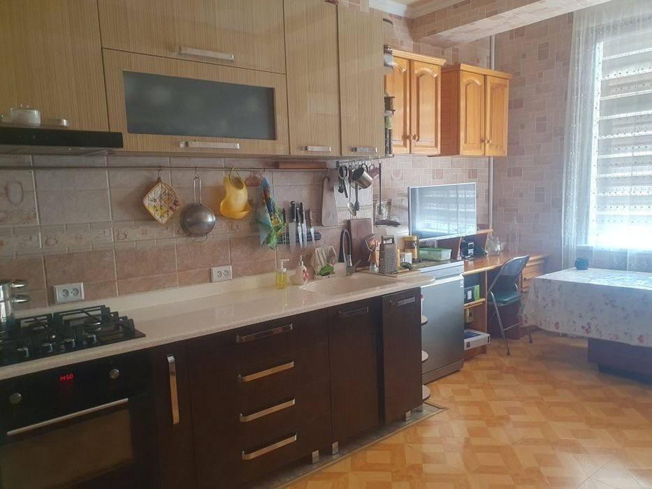Uzbekistan Vila: Property Rent /Sale  乌兹别克斯坦公寓出售35 :  近机场-3房间6楼115平 155000