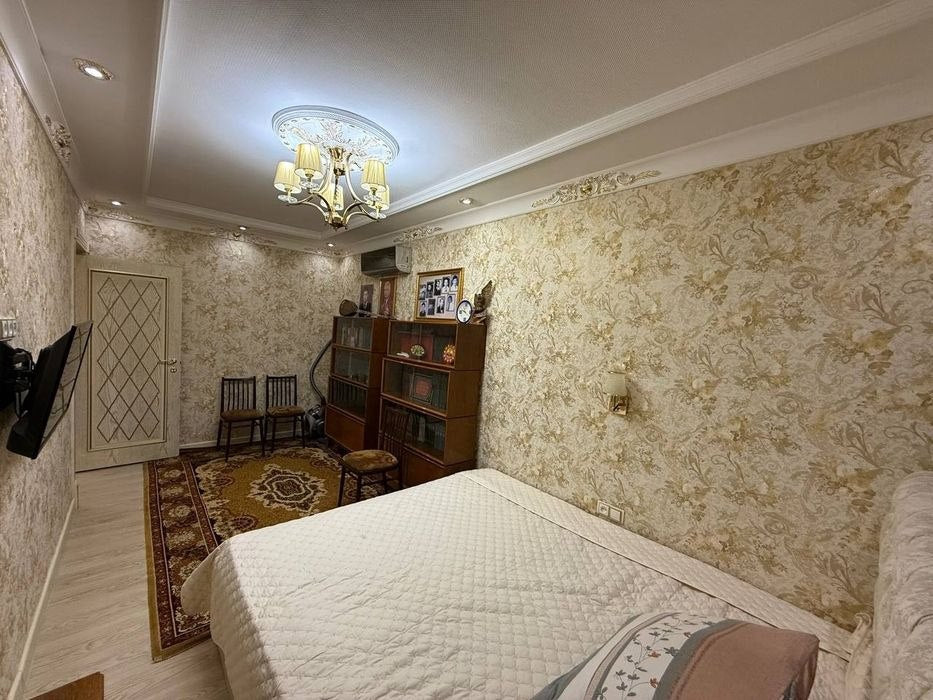 Uzbekistan Vila: Property Rent /Sale  乌兹别克斯坦公寓出售32 :  3房间80平2楼 150,000