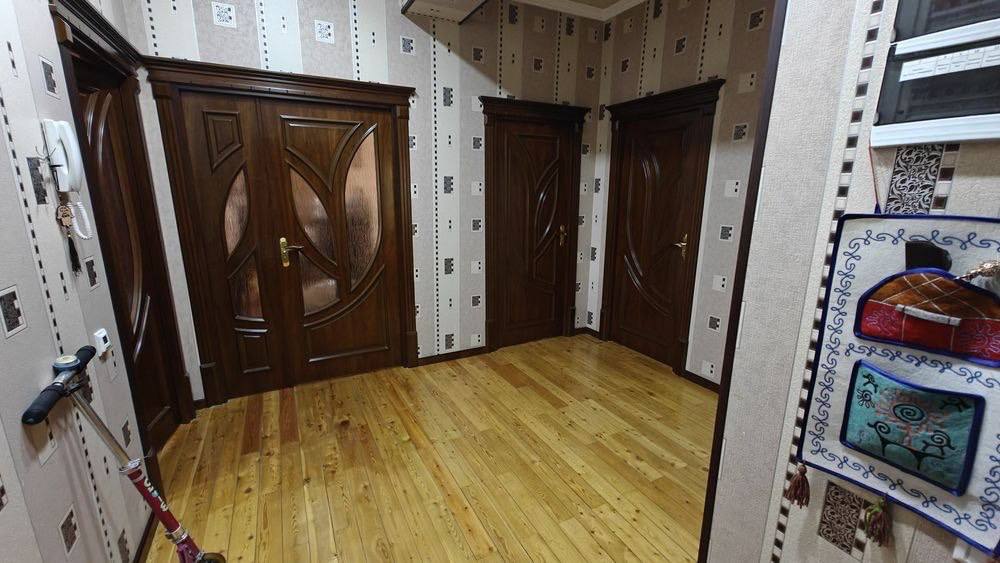 Uzbekistan Vila: Property Rent /Sale  乌兹别克斯坦公寓出售35 :  近机场-3房间6楼115平 155000