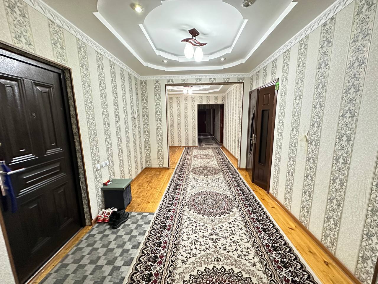Uzbekistan Vila: Property Rent /Sale  乌兹别克斯坦公寓出售34 :  4房间7楼165平215000