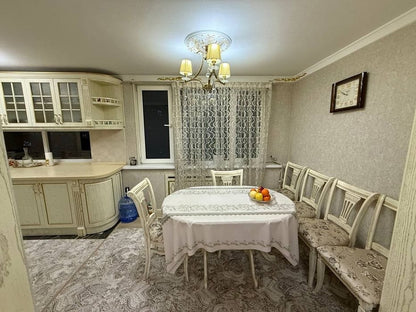 Uzbekistan Vila: Property Rent /Sale  乌兹别克斯坦公寓出售32 :  3房间80平2楼 150,000