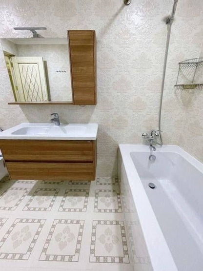 Uzbekistan Vila: Property Rent /Sale  乌兹别克斯坦公寓出售32 :  3房间80平2楼 150,000