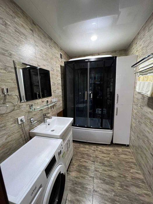 Uzbekistan Vila: Property Rent /Sale  乌兹别克斯坦公寓出售36 :  近米奇林酒店-3房间4楼107平160000