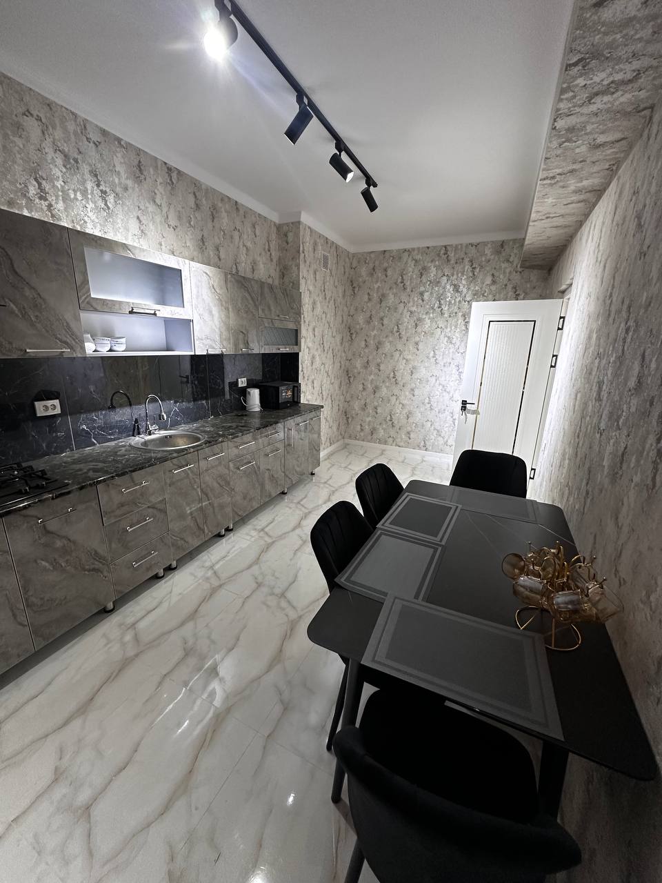 Uzbekistan Vila: Property Rent /Sale  乌兹别克斯坦公寓出租116: Yakkasaray 800$