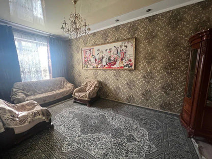 Uzbekistan Vila: Property Rent /Sale  乌兹别克斯坦公寓出租39 :  yakkasaroy 4房间 2800$