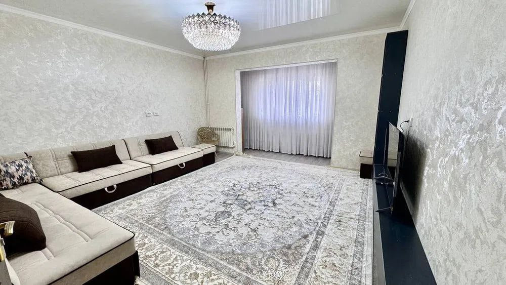Uzbekistan Vila: Property Rent /Sale  乌兹别克斯坦公寓出售37 :  日本大使馆附近 3房间 155000$