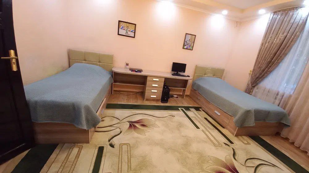 Uzbekistan Vila: Property Rent /Sale  乌兹别克斯坦公寓出售38 :  yakkasaroy 2房间 125000$