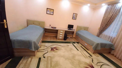 Uzbekistan Vila: Property Rent /Sale  乌兹别克斯坦公寓出售38 :  yakkasaroy 2房间 125000$