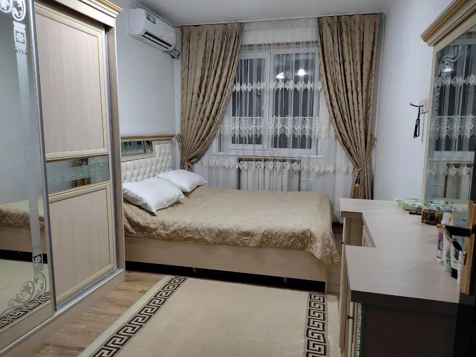 Uzbekistan Vila: Property Rent /Sale  乌兹别克斯坦公寓出售38 :  yakkasaroy 2房间 125000$
