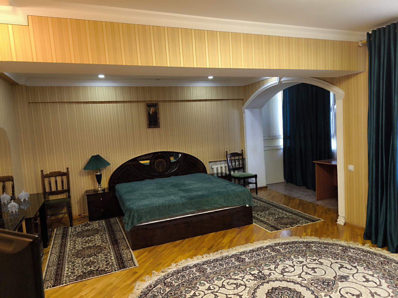 Uzbekistan Vila: Property Rent /Sale  乌兹别克斯坦公寓出租43 :  Mirabad 2房间 800$