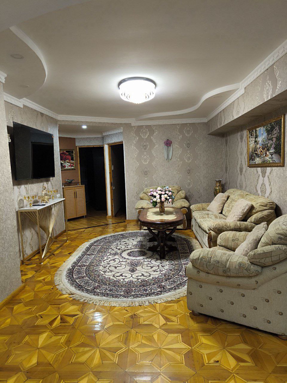 Uzbekistan Vila: Property Rent /Sale  乌兹别克斯坦公寓出租43 :  Mirabad 2房间 800$