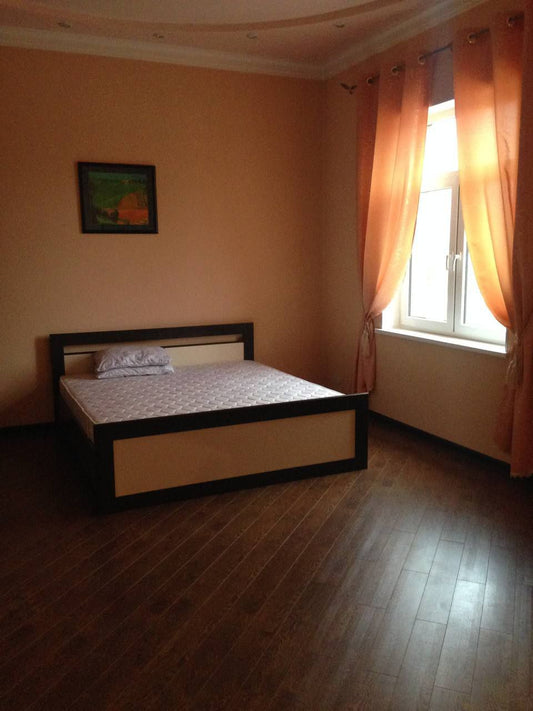 Uzbekistan Vila: Property Rent /Sale  乌兹别克斯坦公寓出租57: Mirabad 4房间 4500$