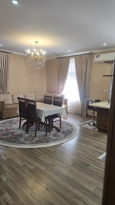 Uzbekistan Vila: Property Rent /Sale  乌兹别克斯坦公寓出租52: Yakkasaray 1房间 700$
