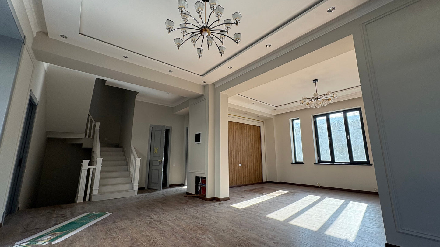 Uzbekistan Vila: Property Rent /Sale  乌兹别克斯坦公寓出售71:房屋面积：437平方 房间数：6间 卫生间：4个 层数：三层+1带地下室