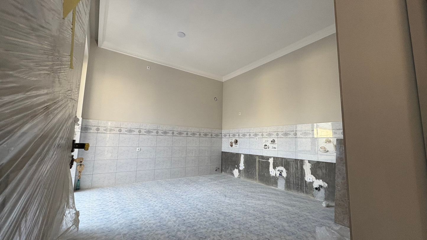 Uzbekistan Vila: Property Rent /Sale  乌兹别克斯坦公寓出售71:房屋面积：437平方 房间数：6间 卫生间：4个 层数：三层+1带地下室