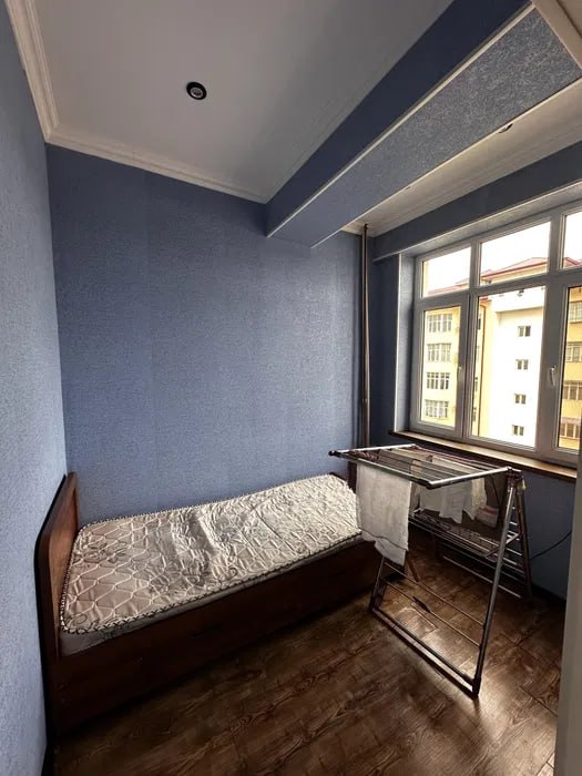 Uzbekistan Vila: Property Rent /Sale  乌兹别克斯坦公寓出租79: mirabad 机场旁边