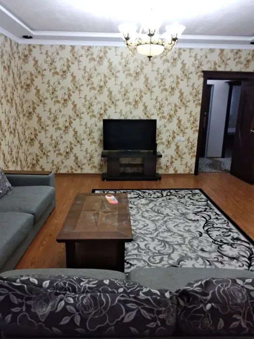Uzbekistan Vila: Property Rent /Sale  乌兹别克斯坦公寓出租90 mirabad