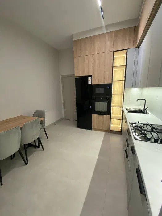 Uzbekistan Vila: Property Rent /Sale  乌兹别克斯坦公寓出租107: Yakkasaray 1400$