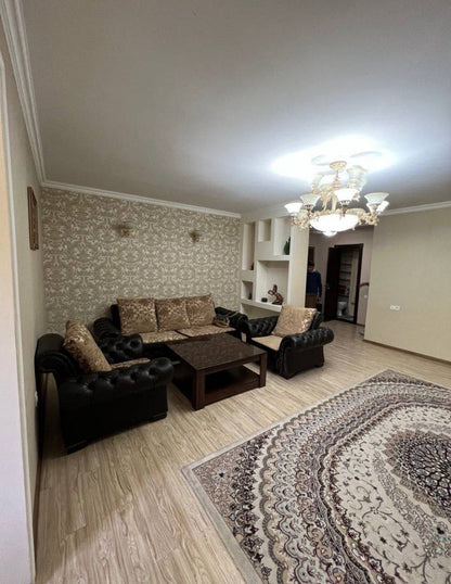 Uzbekistan Vila: Property Rent /Sale  乌兹别克斯坦公寓出租100: Mirabad 800$
