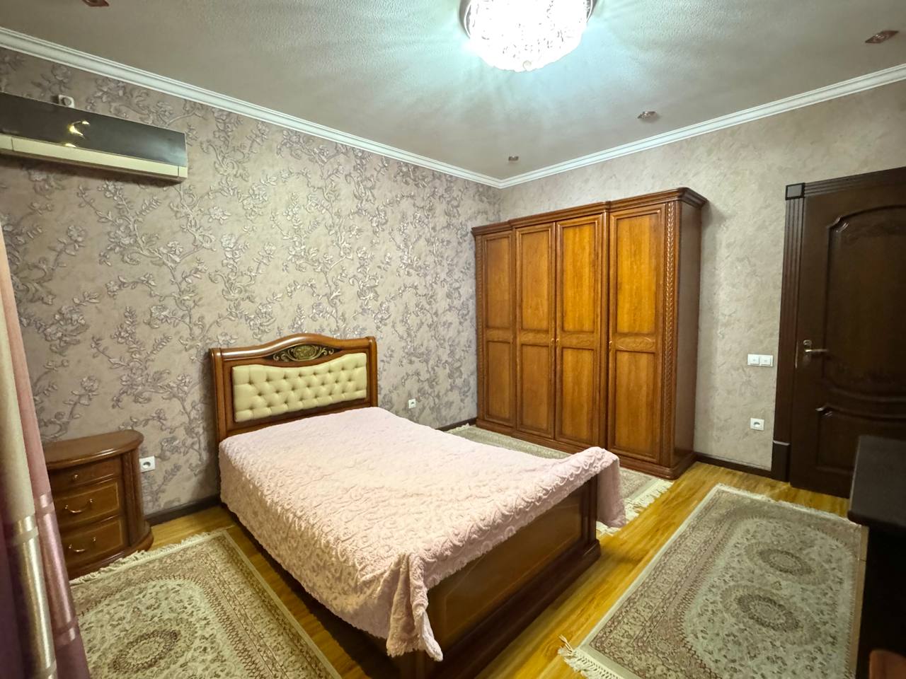 Uzbekistan Vila: Property Rent /Sale  乌兹别克斯坦公寓出租99: Mirabad 2000$