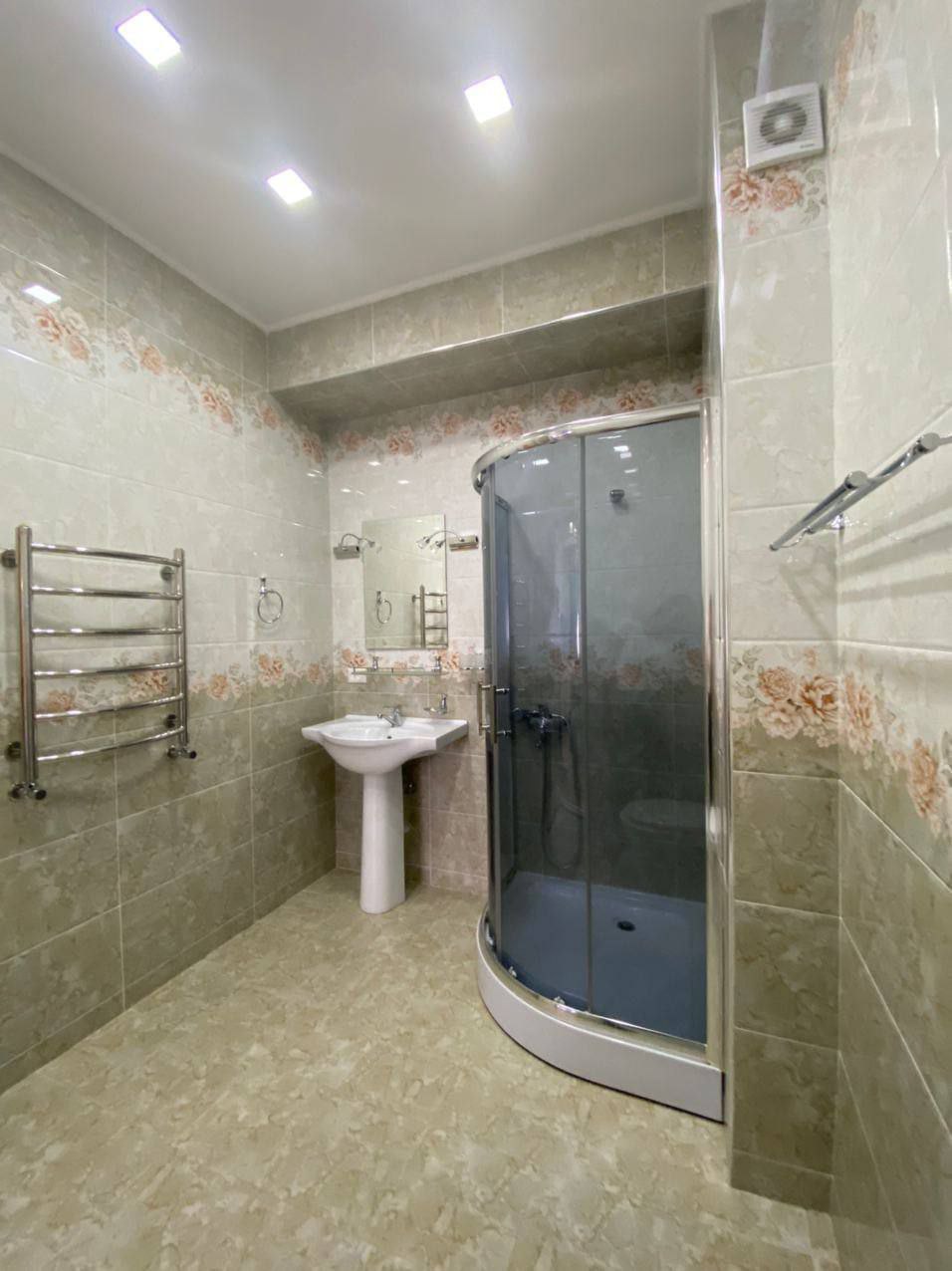 Uzbekistan Vila: Property Rent /Sale  乌兹别克斯坦公寓出租98: Mirabad 1500$