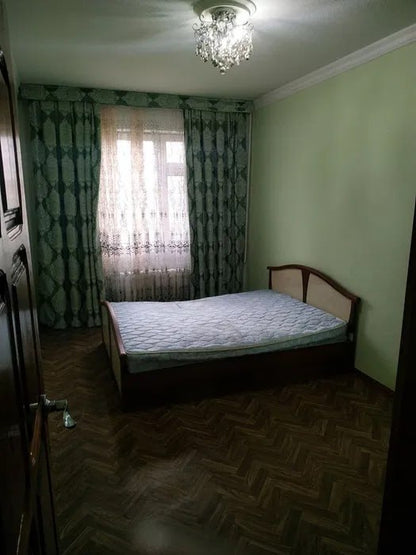 Uzbekistan Vila: Property Rent /Sale  乌兹别克斯坦公寓出租119: Yakkasaray 500$