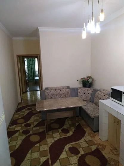 Uzbekistan Vila: Property Rent /Sale  乌兹别克斯坦公寓出租119: Yakkasaray 500$