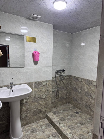 Uzbekistan Vila: Property Rent /Sale  乌兹别克斯坦公寓出租152: Mirabad 700$