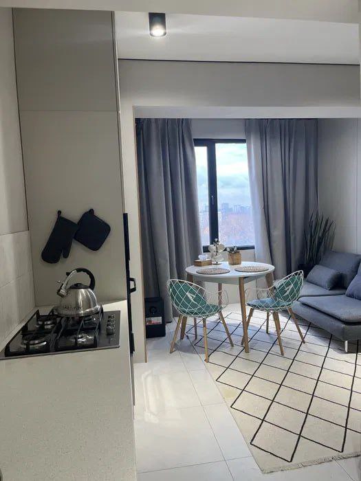 Uzbekistan Vila: Property Rent /Sale  乌兹别克斯坦公寓出租141：Yakkasaray 700$