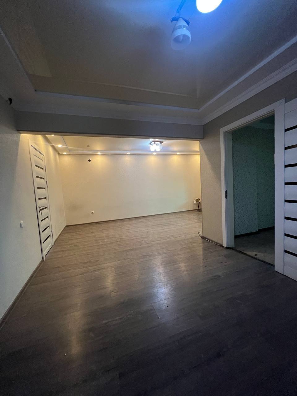 Uzbekistan Vila: Property Rent /Sale  乌兹别克斯坦公寓出售147: Yakkasaray 95000$