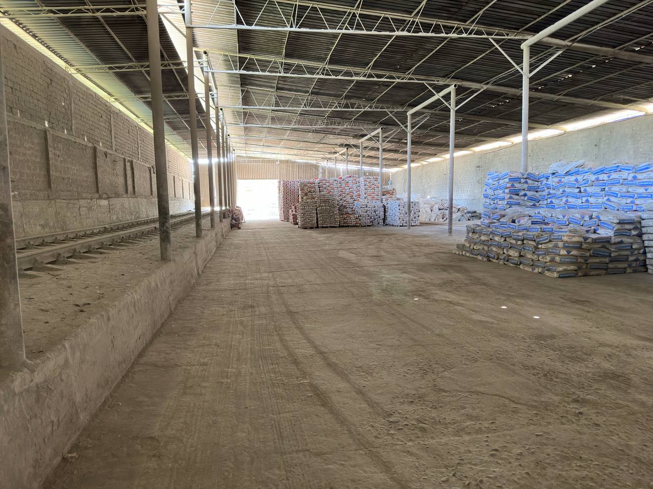 Uzbekistan Warehouse: Property 04   乌兹别克斯坦仓库租赁：房产04   - 2500平米仓库